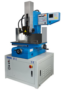 Neue Startlocherodiermaschine